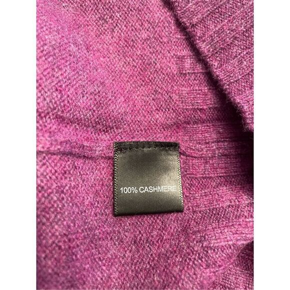 Quinn 100% cashmere crew neck sweater size S, NWT - Picture 4 of 5